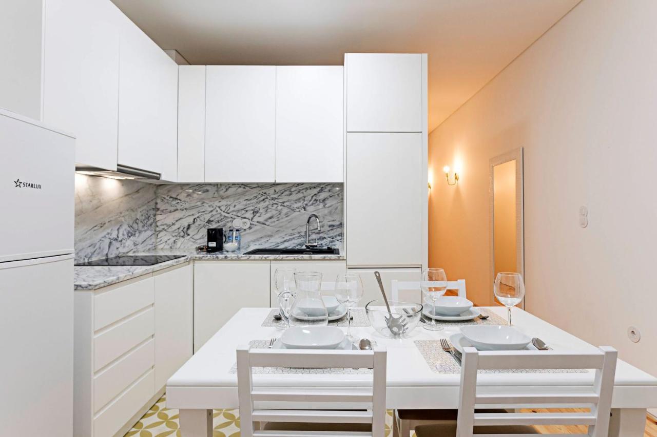 Loios 1Br Flat Downtown By Lovelystay Porto Exterior foto